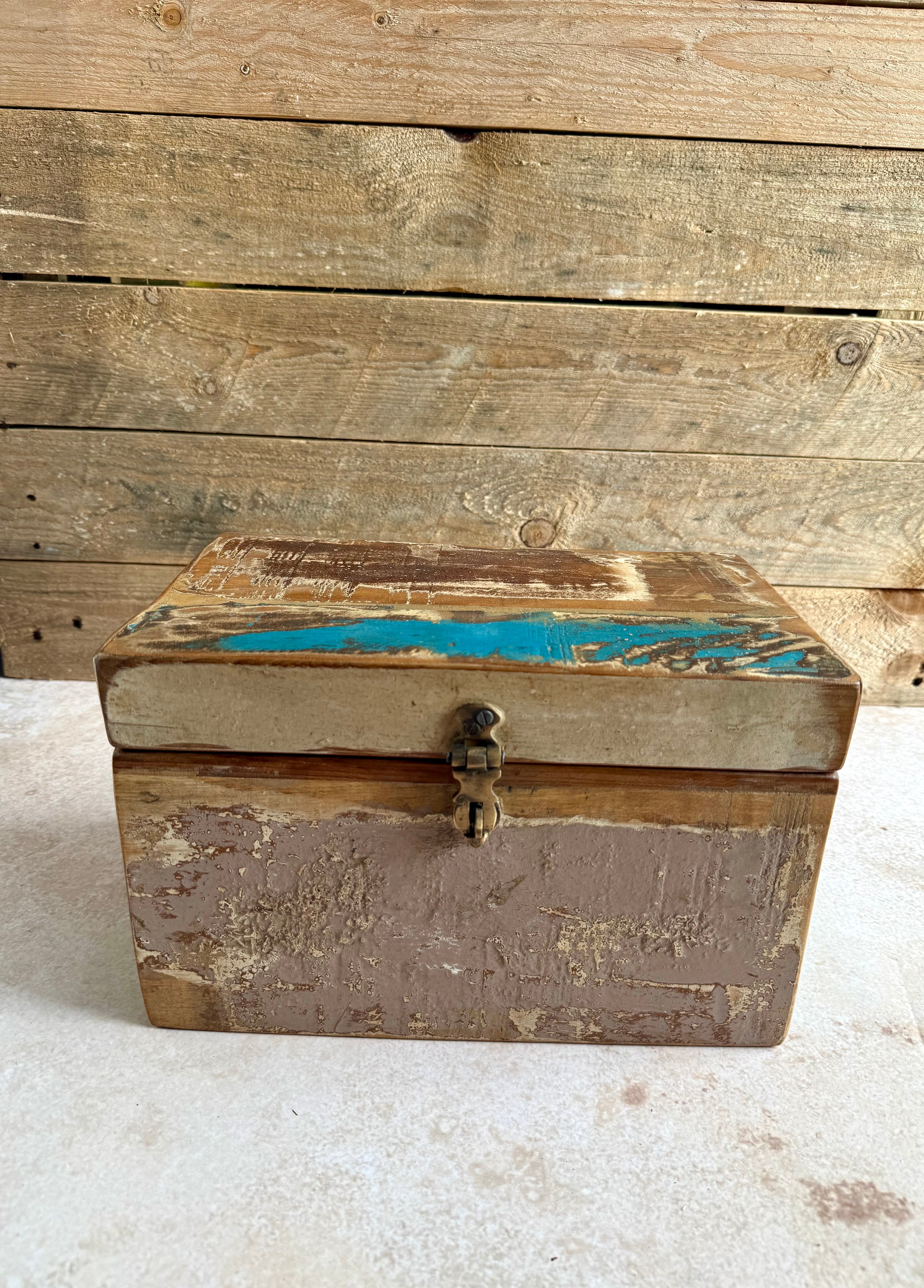 Reclaimed wood storage boxes