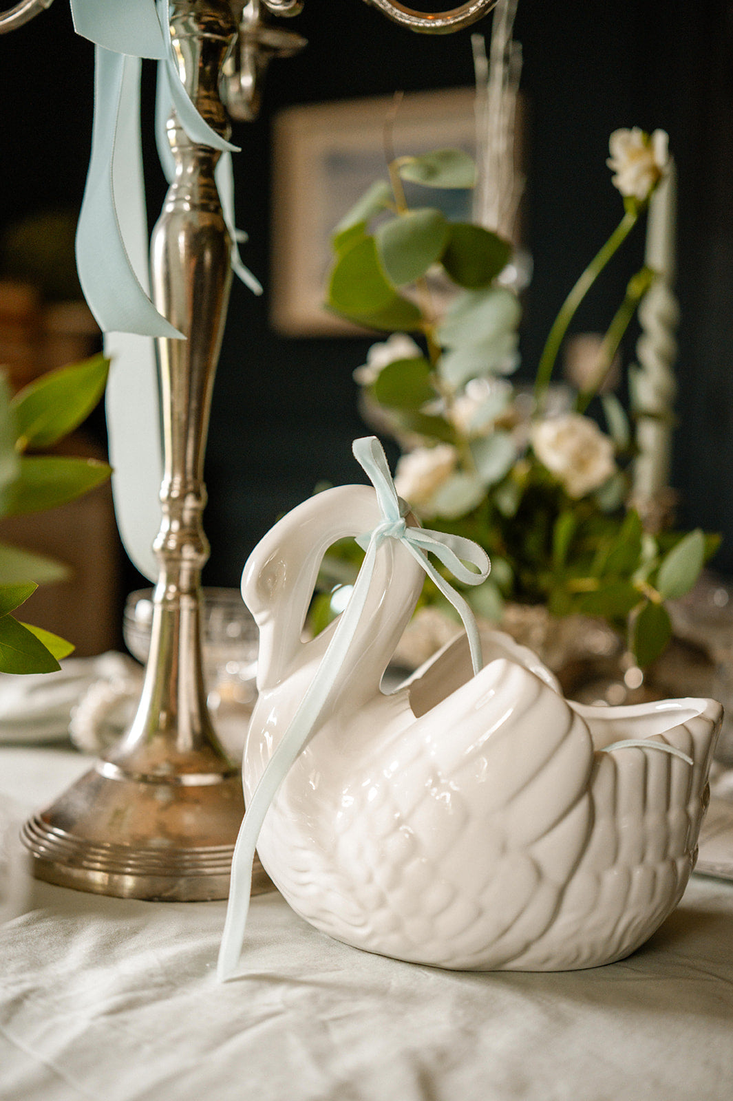 Odette Swan Planter