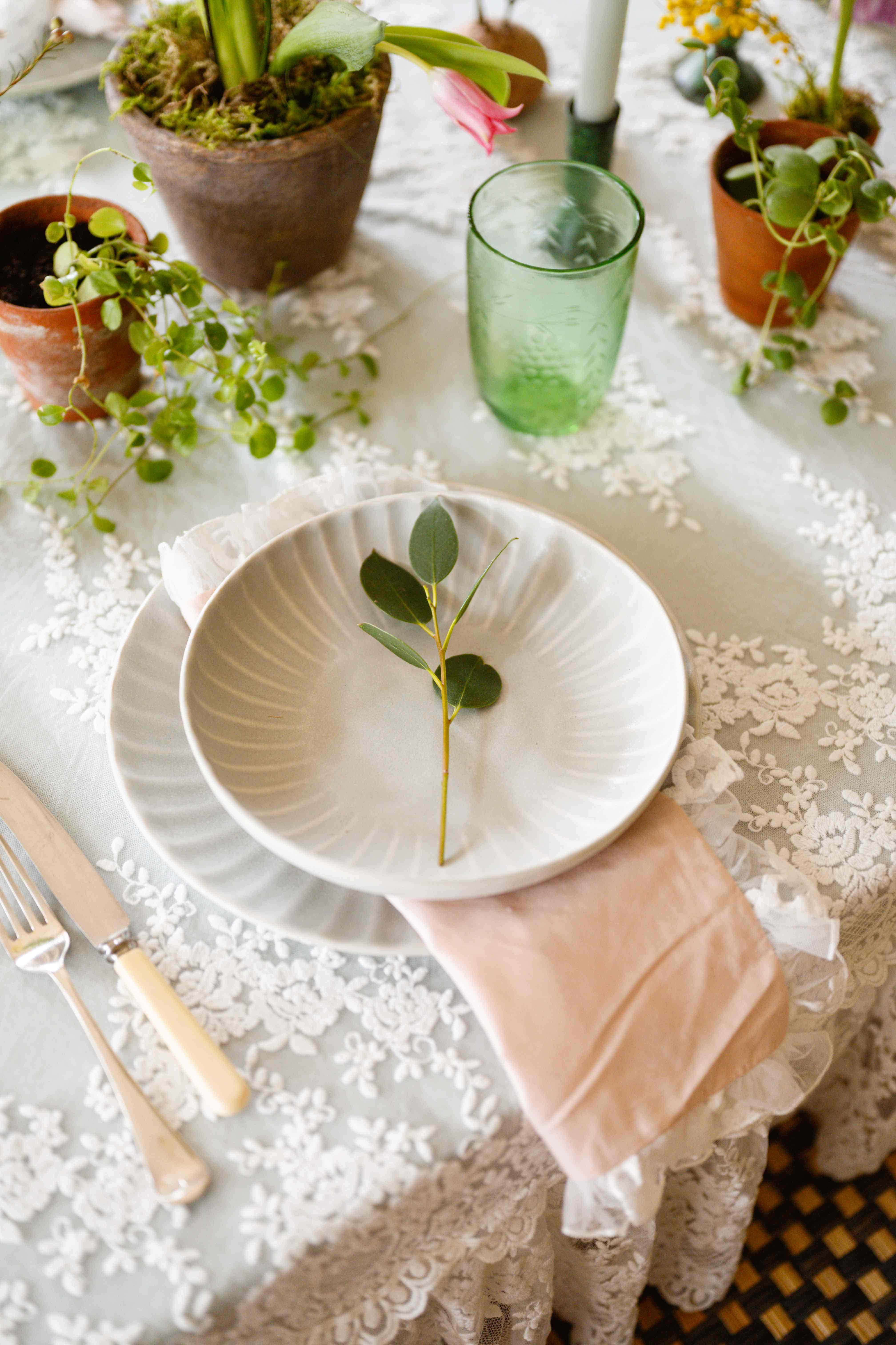 Italian Cotton Napkin in Blush With Lace Trim