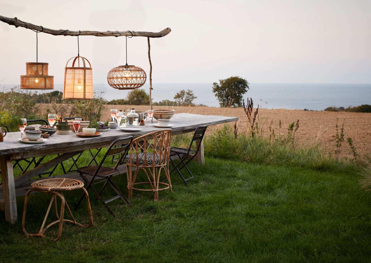 rattan pendant light