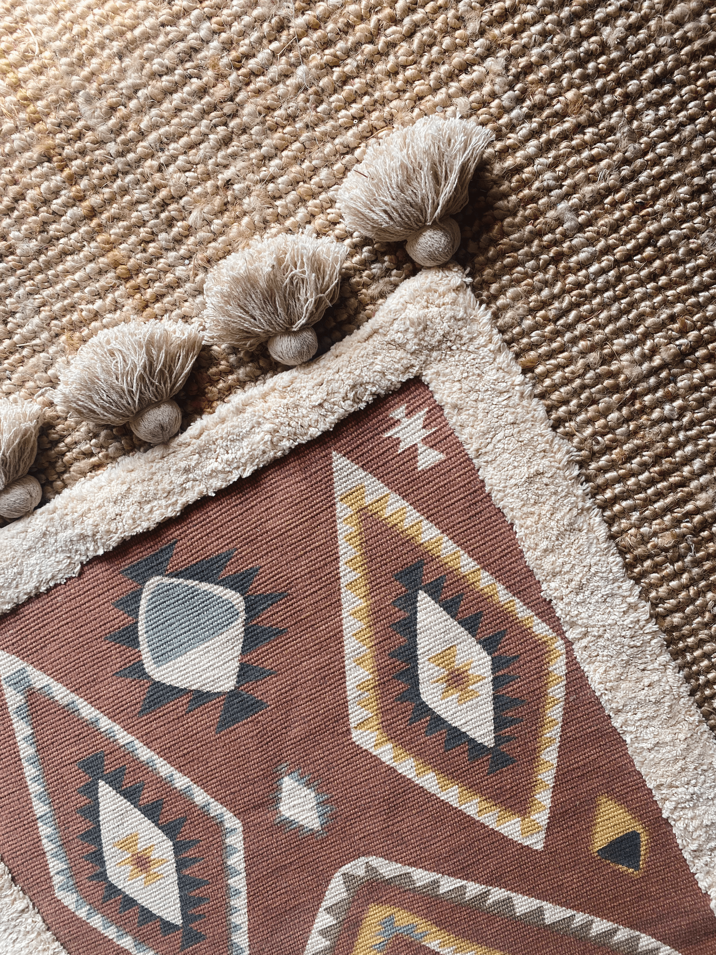 rug with tassels
