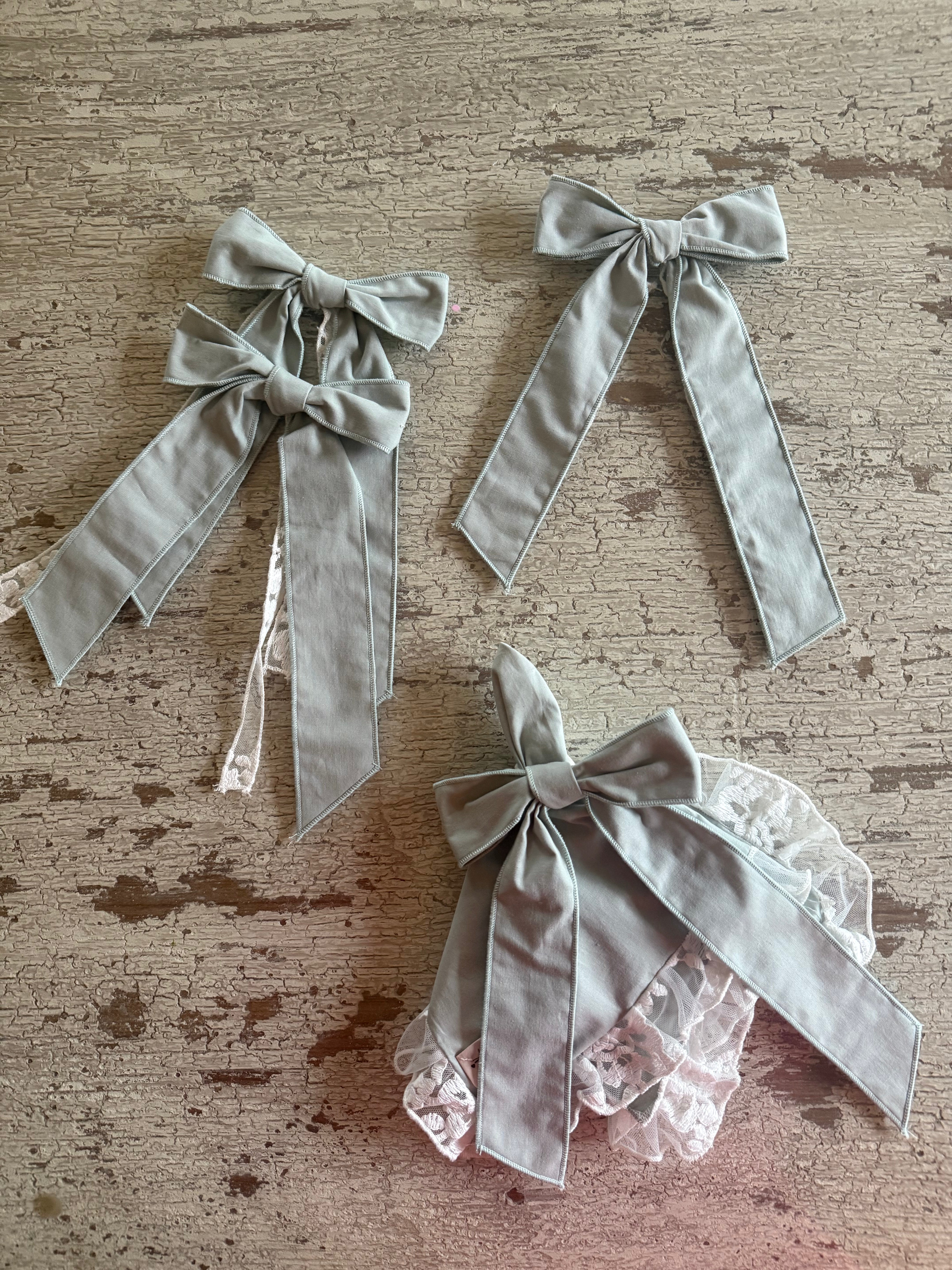 Set of 4 Ice Green Napkin bows