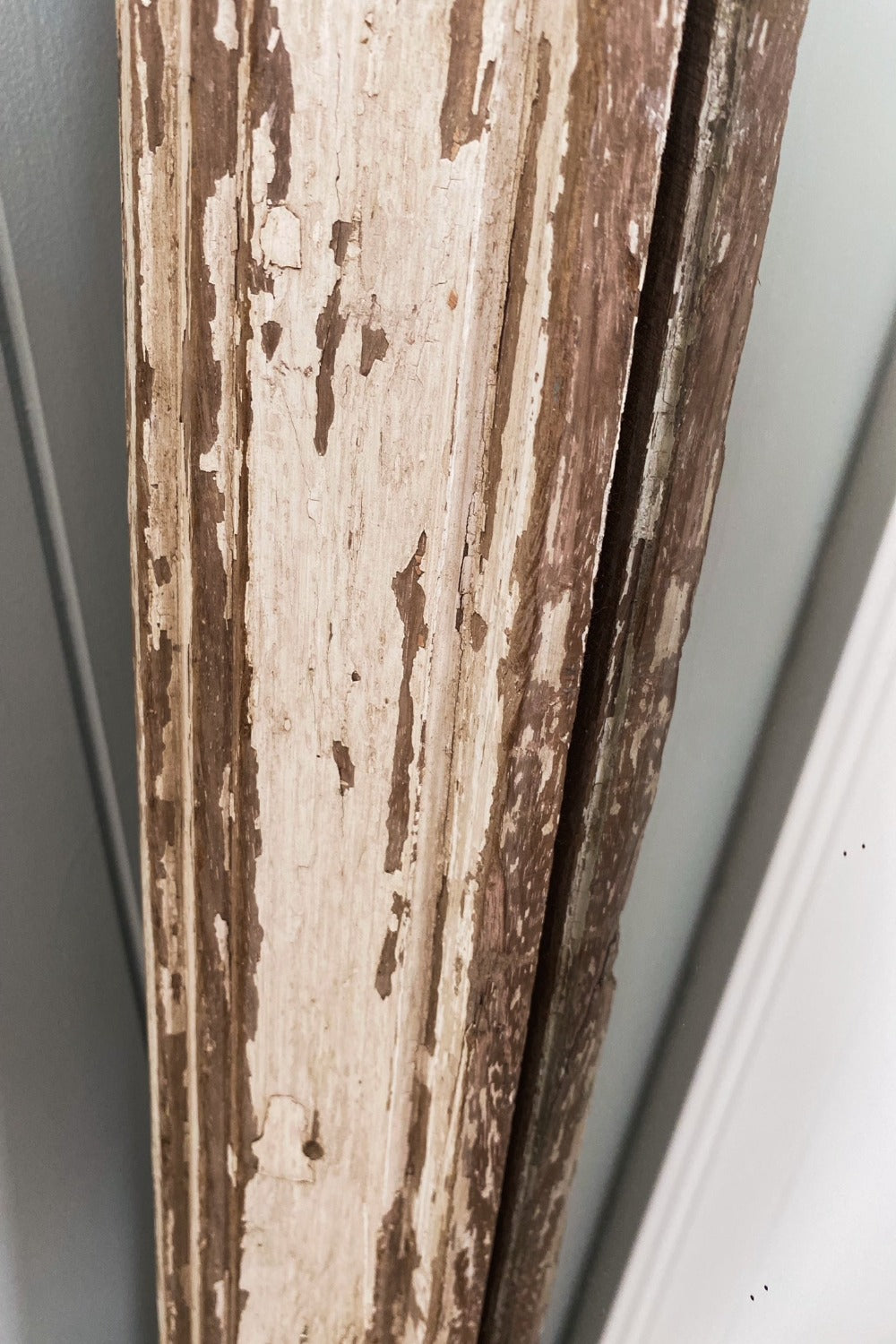 Detail close up shot of wood patina of mirror